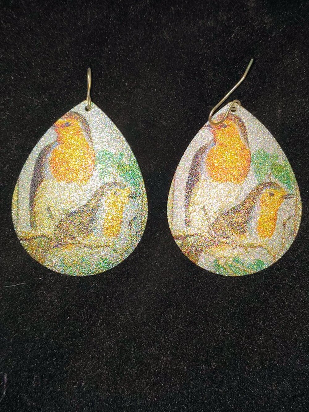 Vintage‑Style European Robin Teardrop Dangle Earrings • Glitter Finish • Lightwe